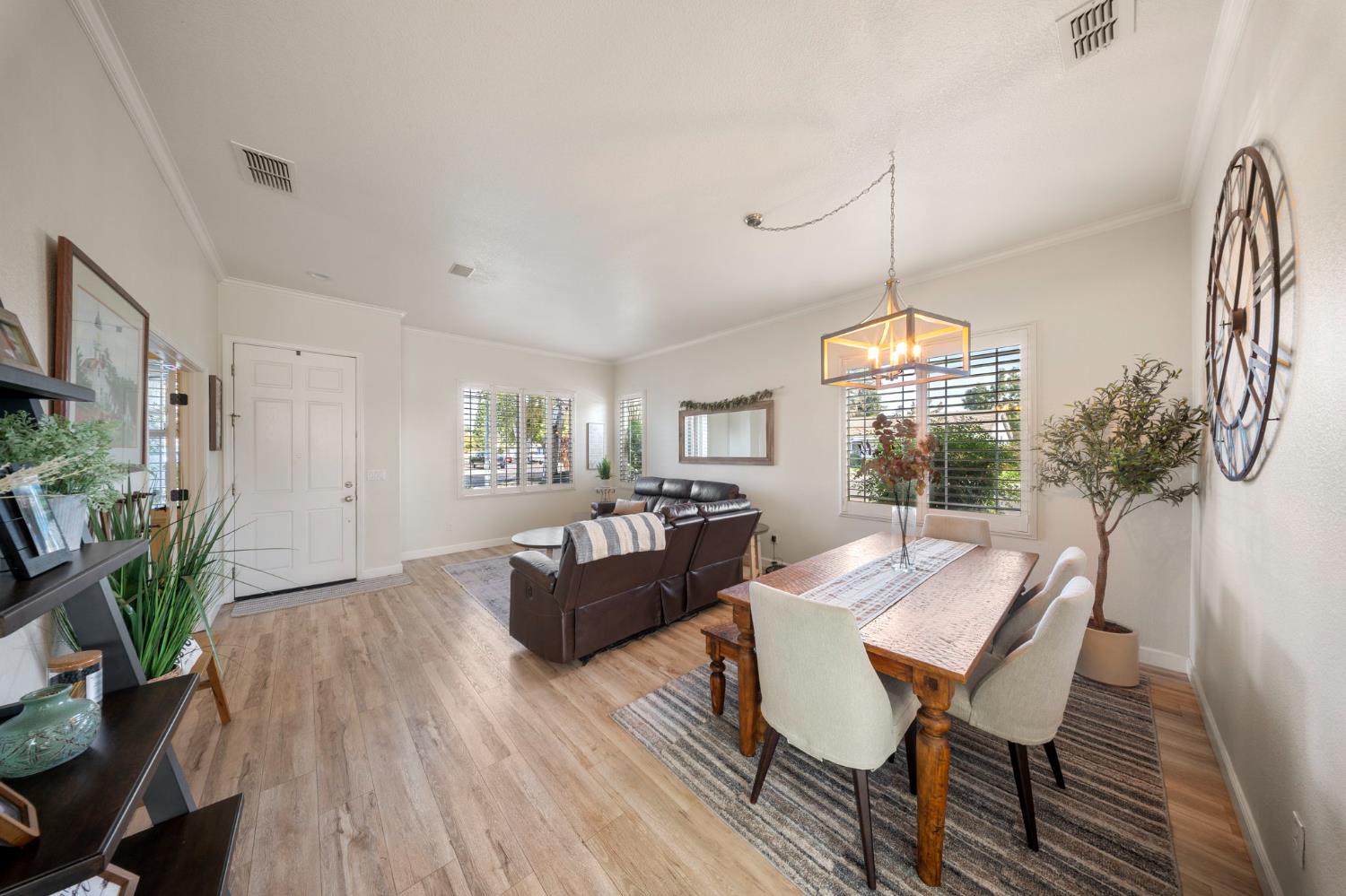 214 Osborne Ct, Ripon, CA 95366