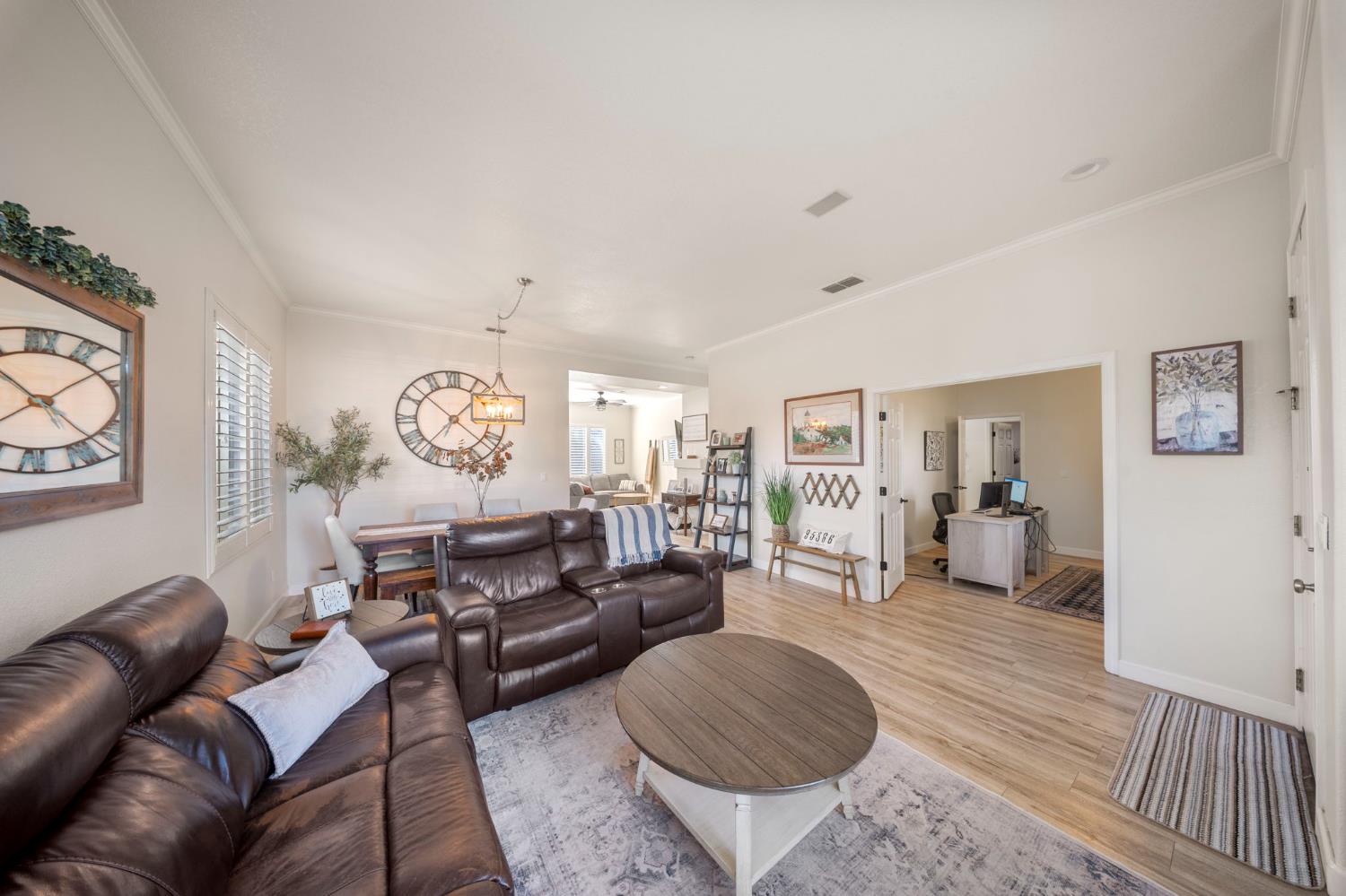 214 Osborne Ct, Ripon, CA 95366