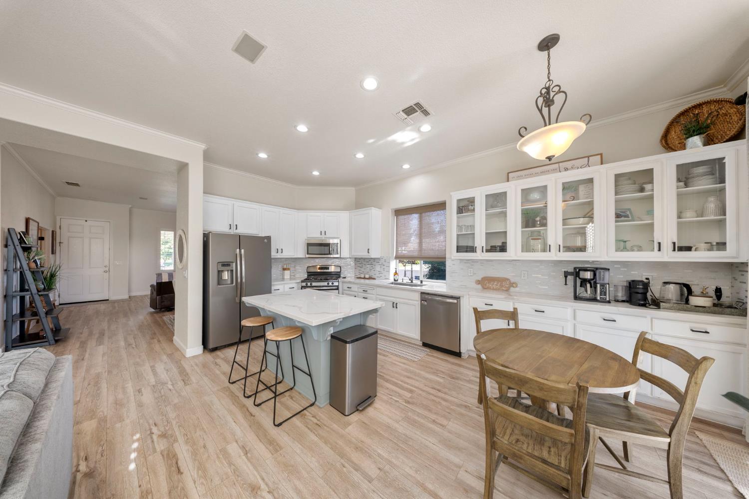 214 Osborne Ct, Ripon, CA 95366