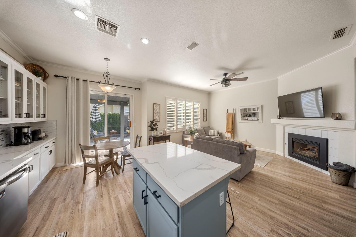 214 Osborne Ct, Ripon, CA 95366