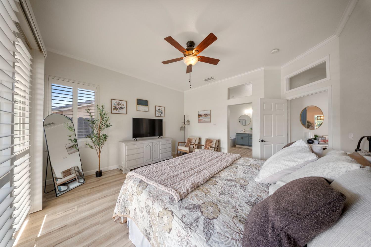 214 Osborne Ct, Ripon, CA 95366