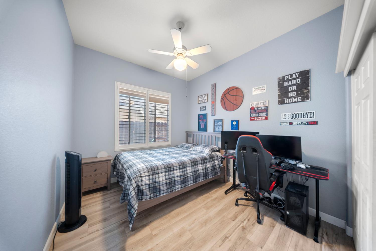 214 Osborne Ct, Ripon, CA 95366