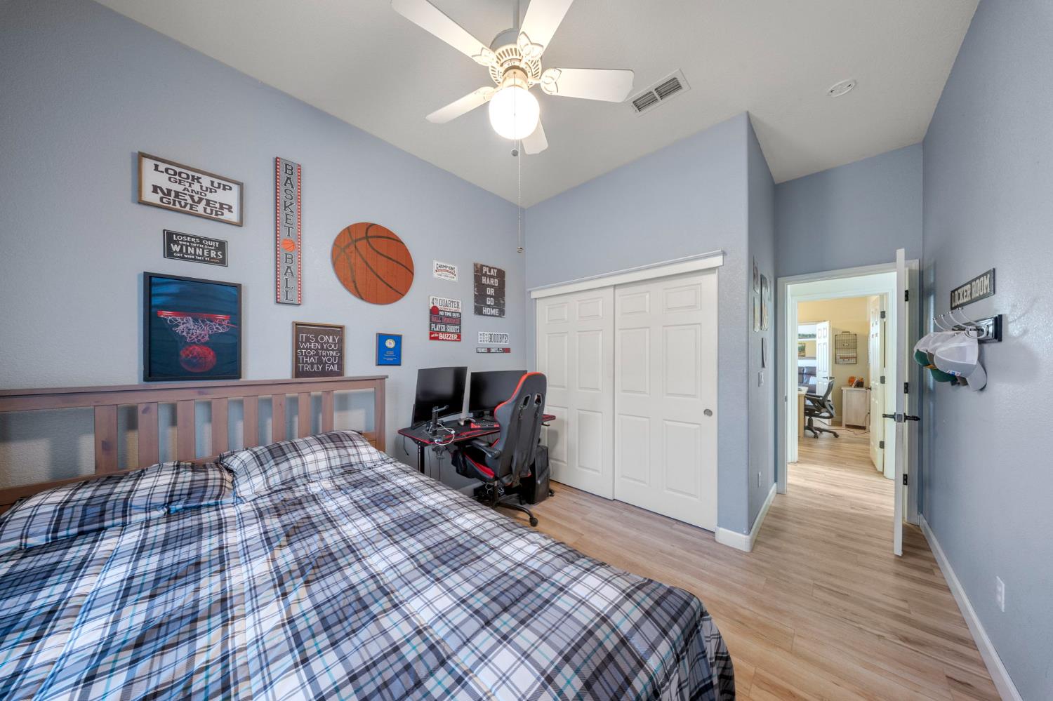 214 Osborne Ct, Ripon, CA 95366