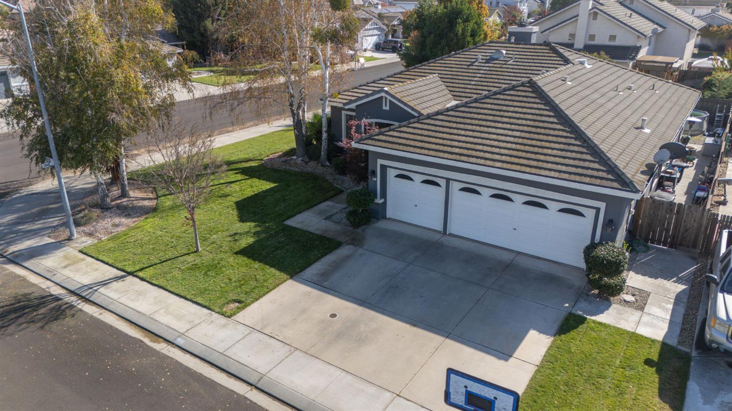 214 Osborne Ct, Ripon, CA 95366