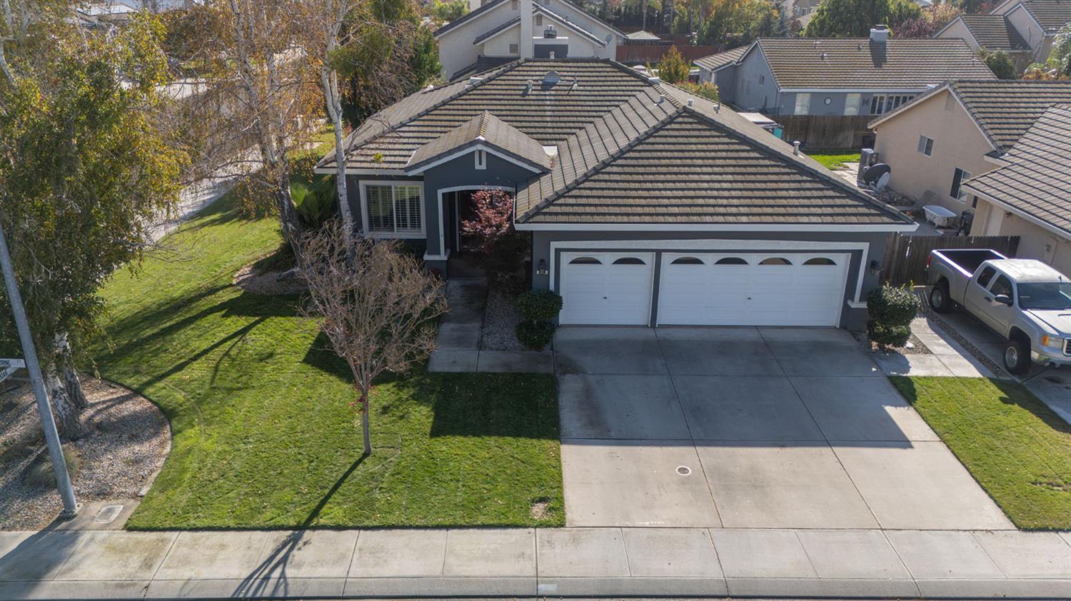 214 Osborne Ct, Ripon, CA 95366