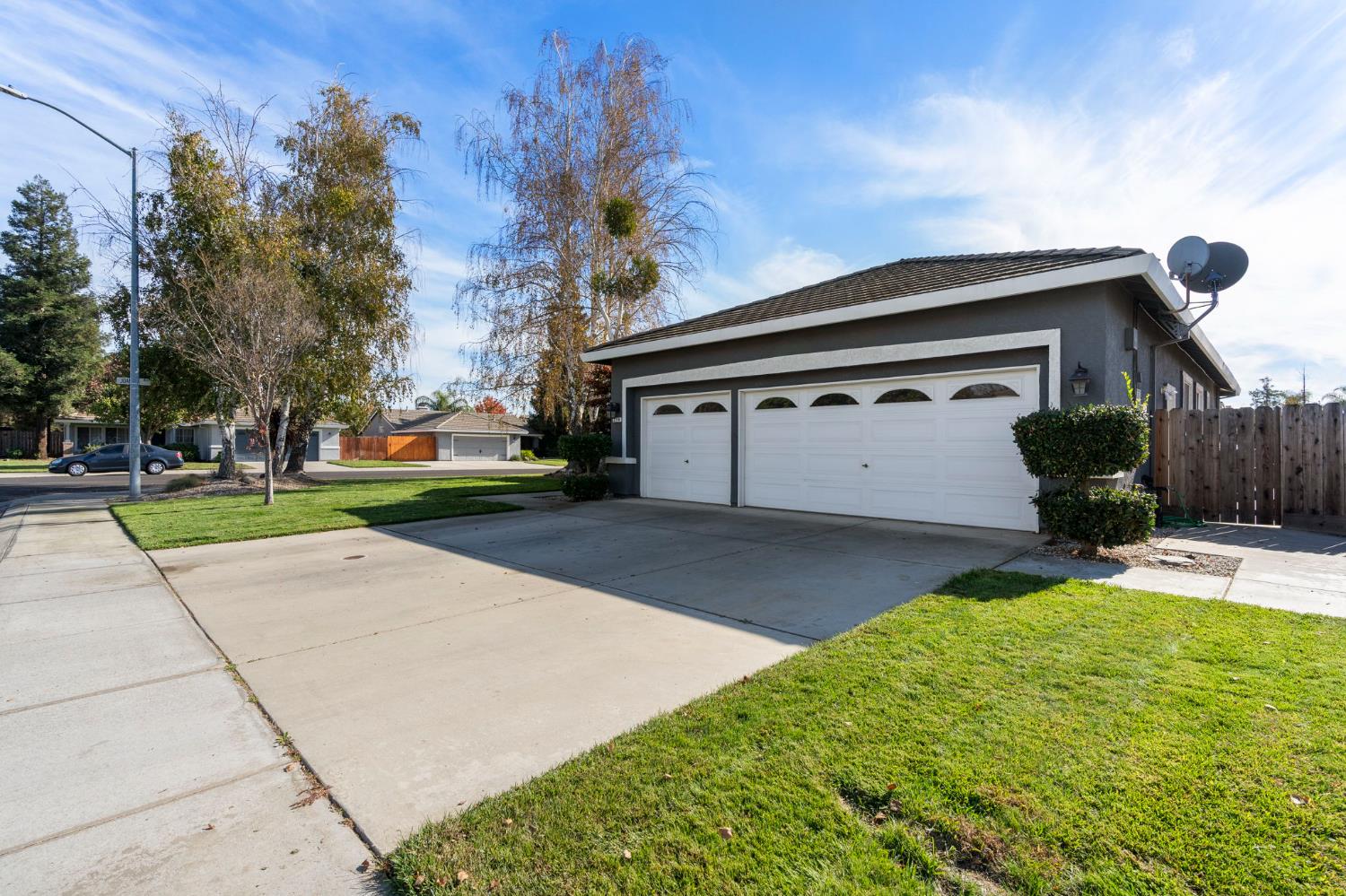 214 Osborne Ct, Ripon, CA 95366