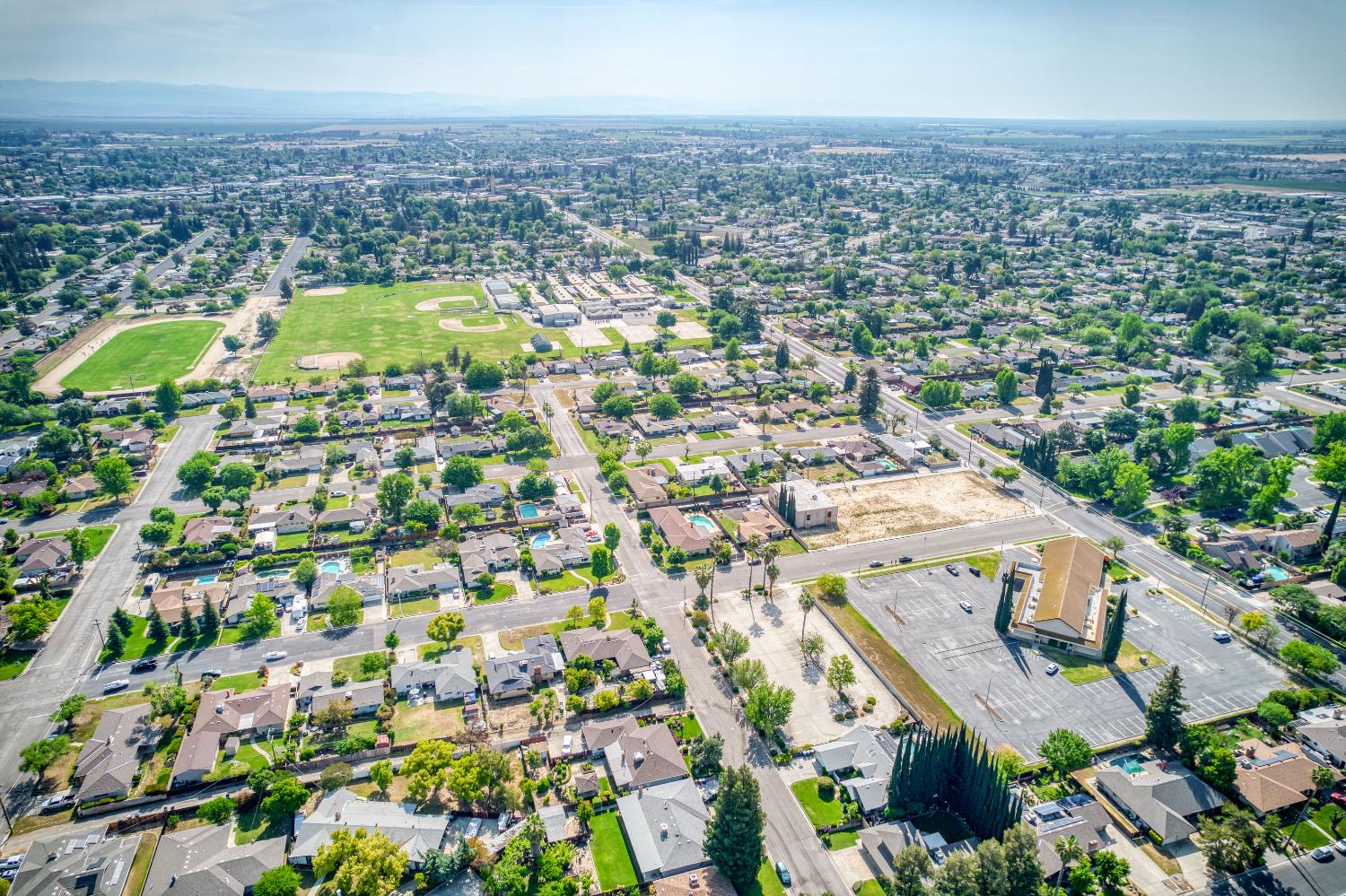 1803 Sunset Ave, Madera, CA 93637