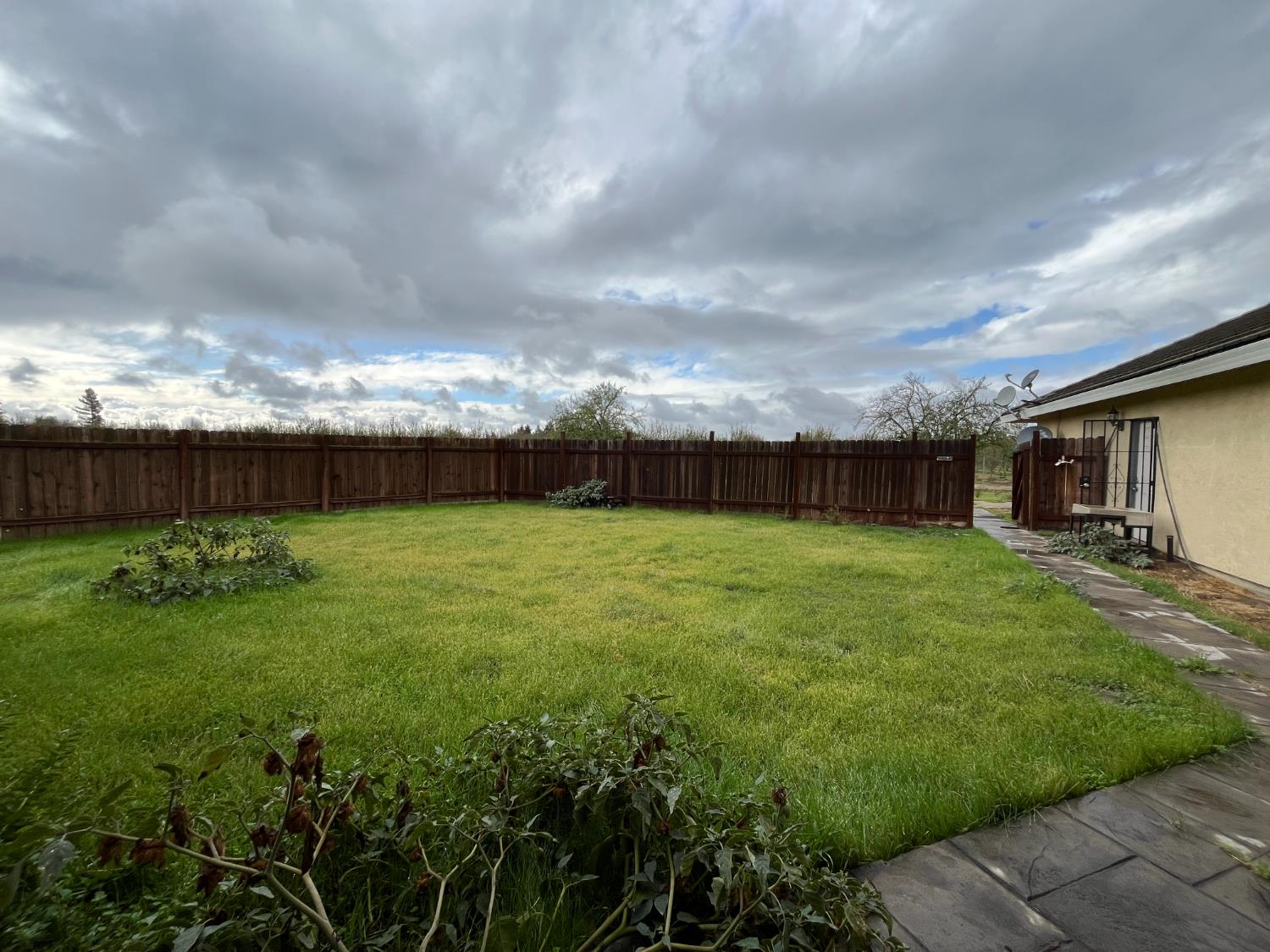 19081 E State Highway 120, Ripon, CA 95366