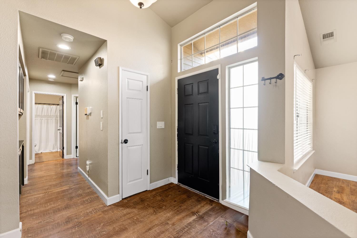 8401 Wilson St, Patterson, CA 95363