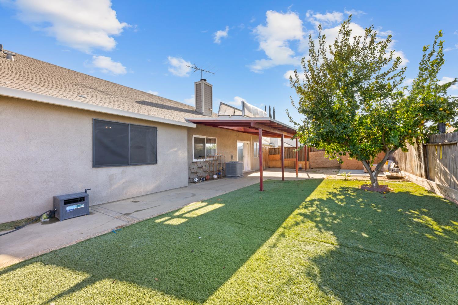 8401 Wilson St, Patterson, CA 95363