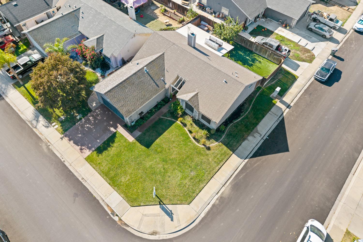 8401 Wilson St, Patterson, CA 95363