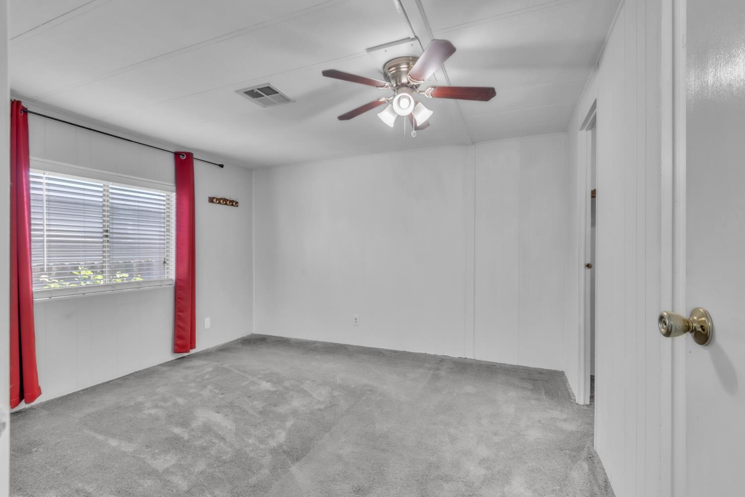 150 Pestana #124, Manteca, CA 95336