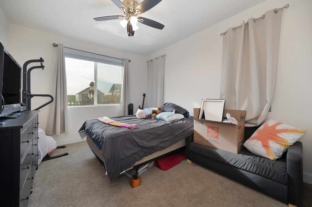 1004 Lavender St, Manteca, CA 95337