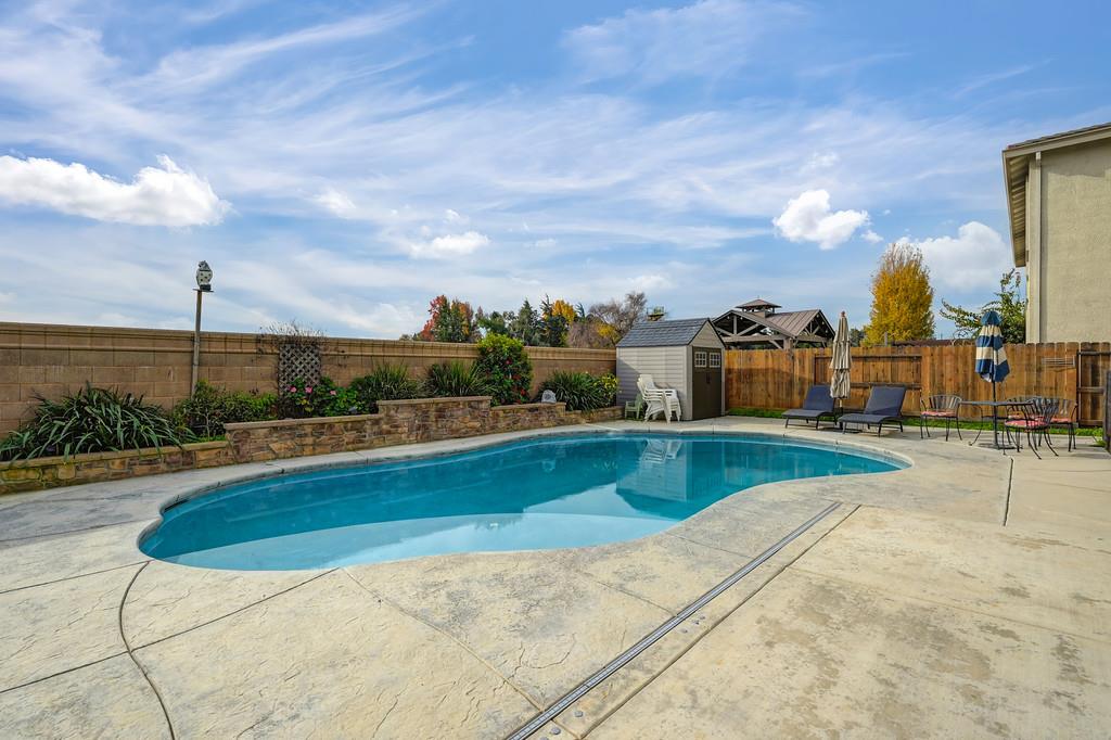 1004 Lavender St, Manteca, CA 95337