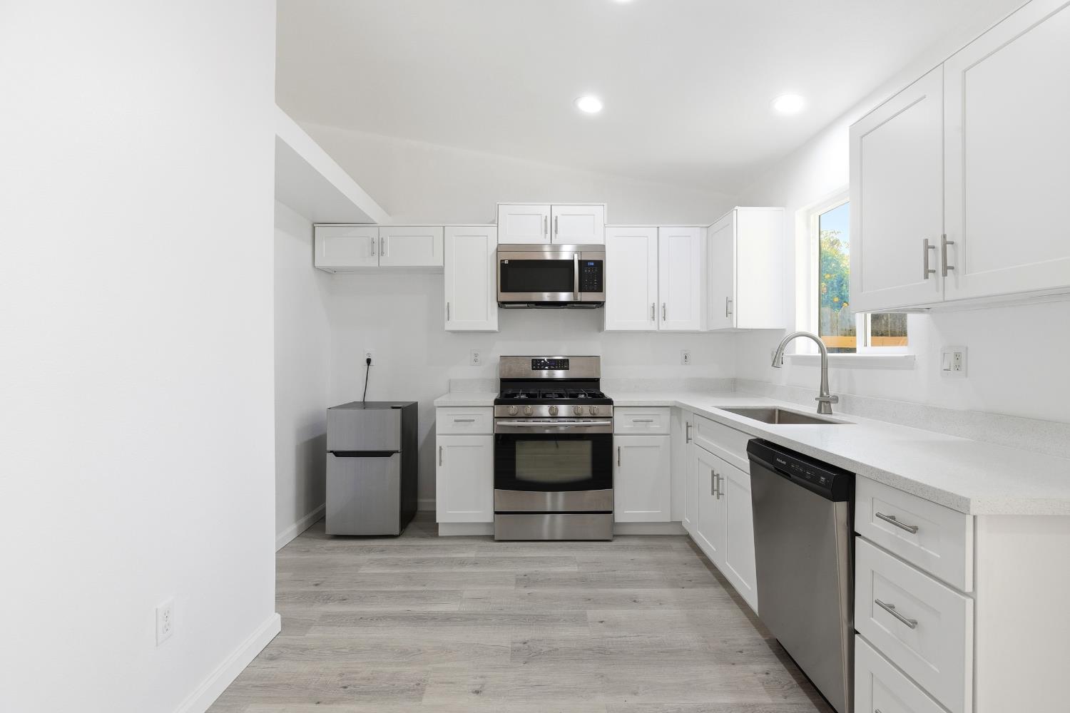 1117 Whittle Ct, Modesto, CA 95351