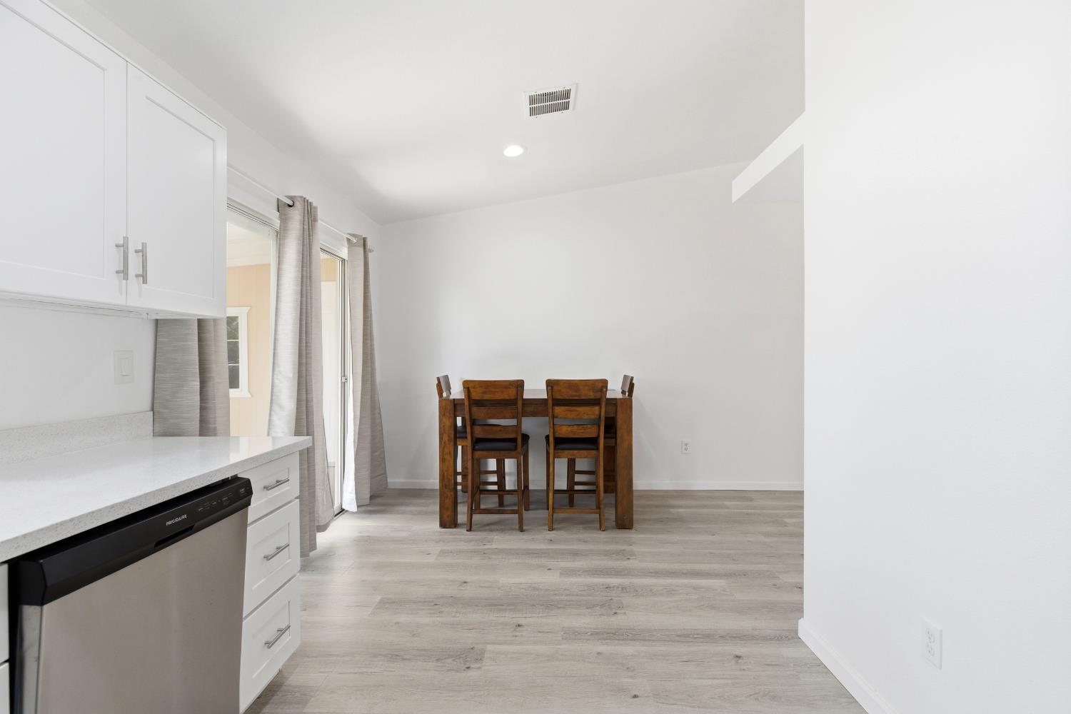 1117 Whittle Ct, Modesto, CA 95351