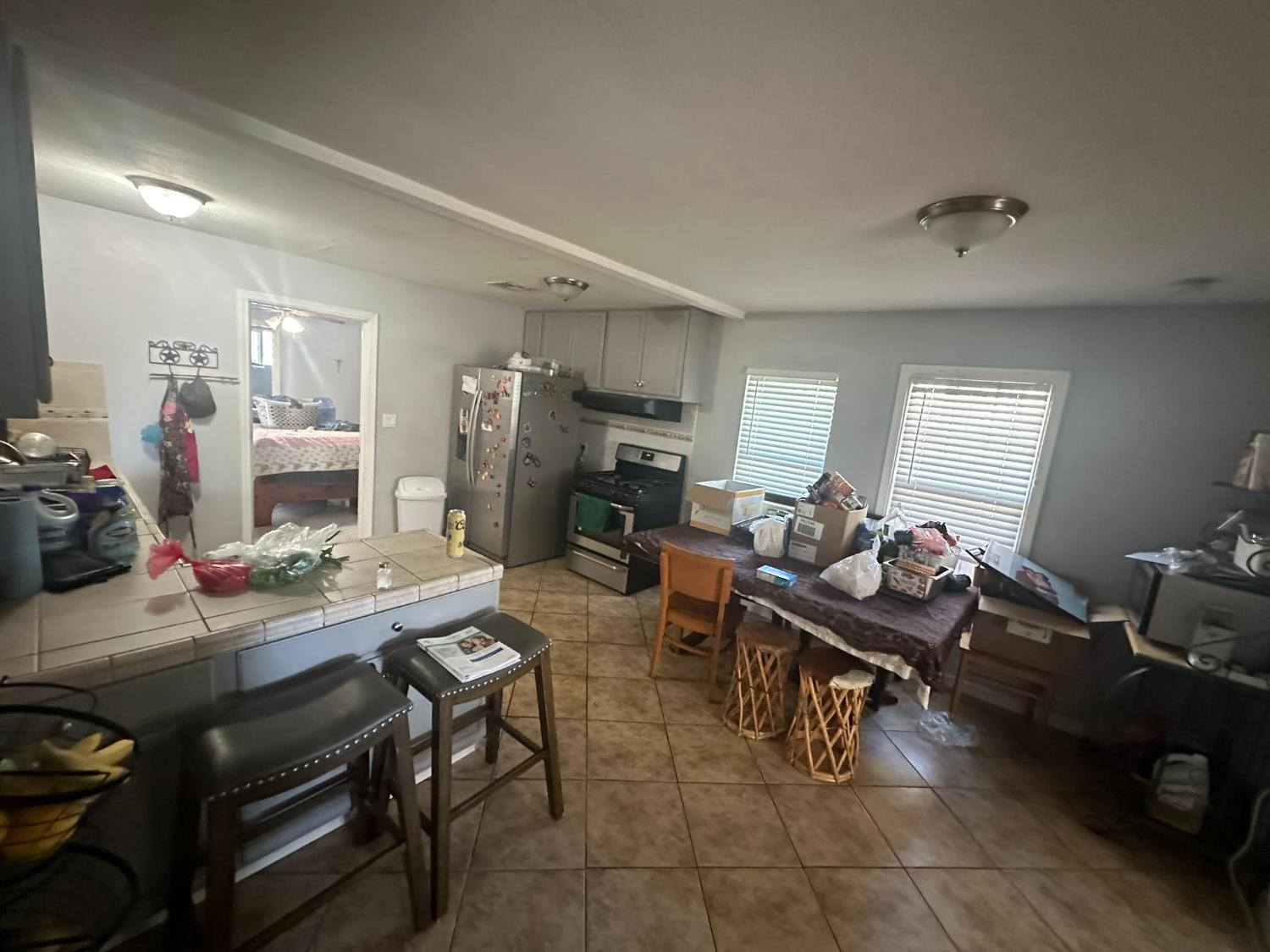 1015 W 10th St, Merced, CA 95341