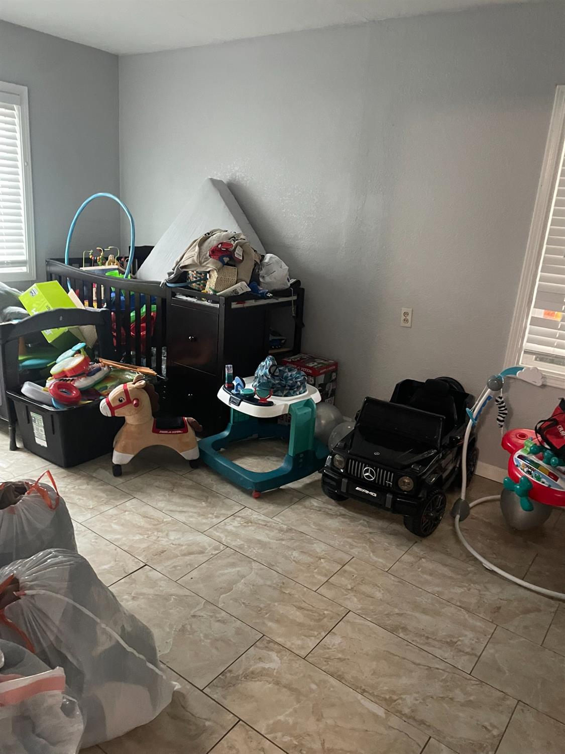 1015 W 10th St, Merced, CA 95341