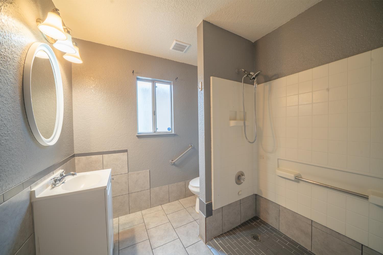 1259 Joett Dr, Turlock, CA 95380