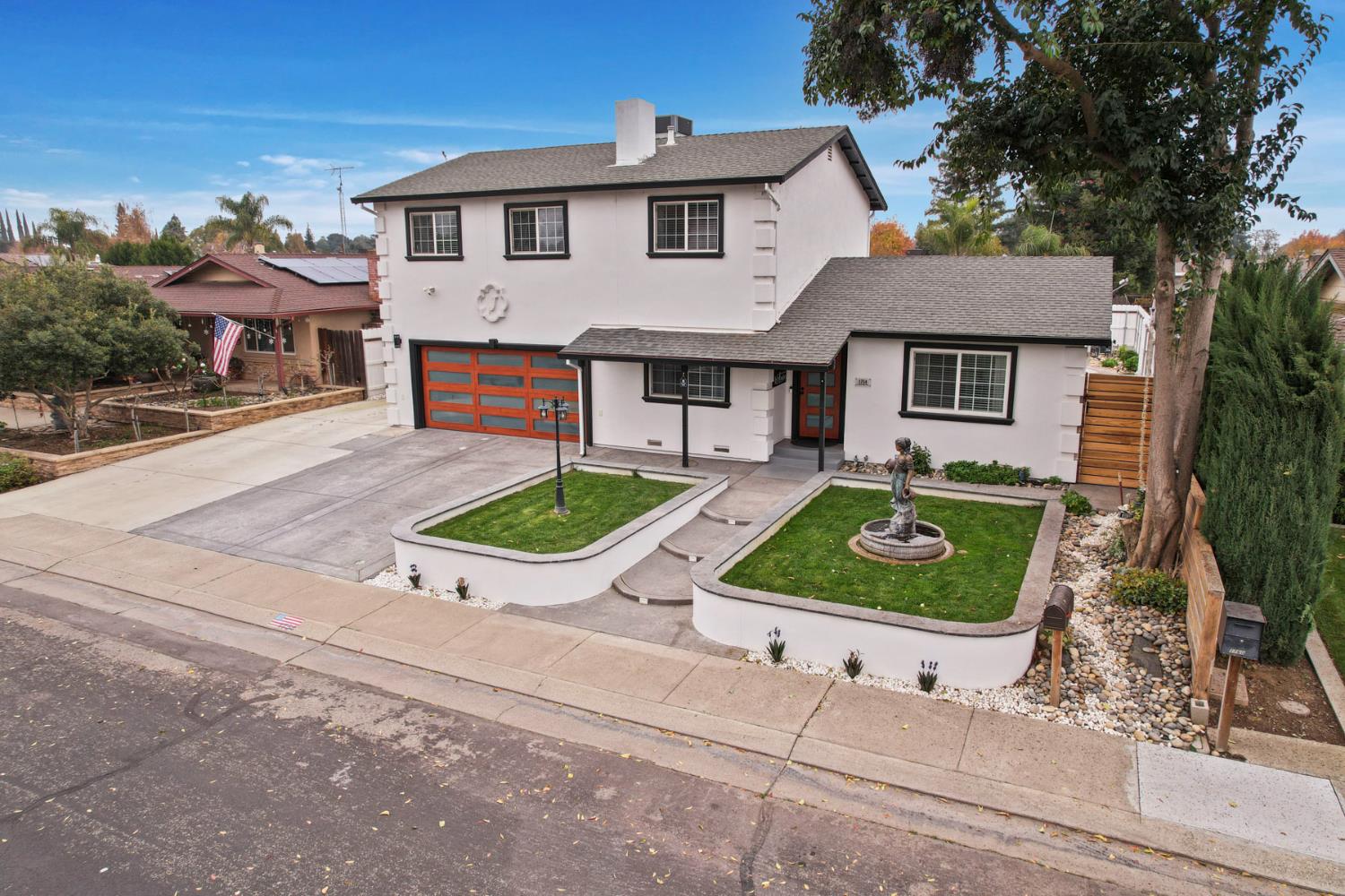 1754 Carignane Way, Escalon, CA 95320