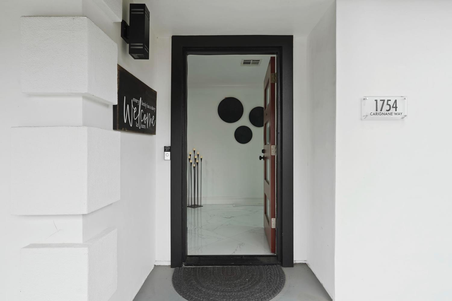 1754 Carignane Way, Escalon, CA 95320