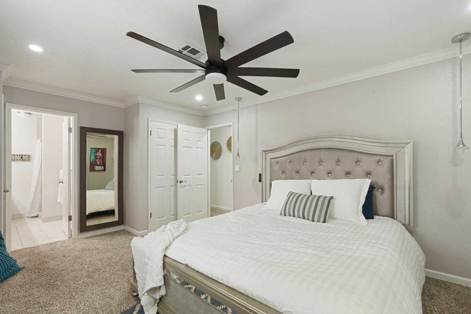 1754 Carignane Way, Escalon, CA 95320