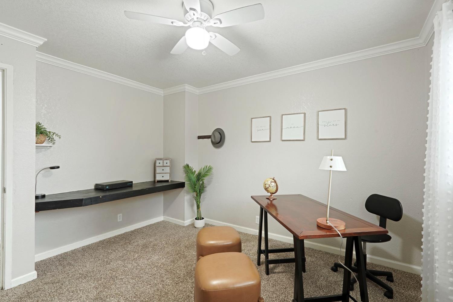 1754 Carignane Way, Escalon, CA 95320