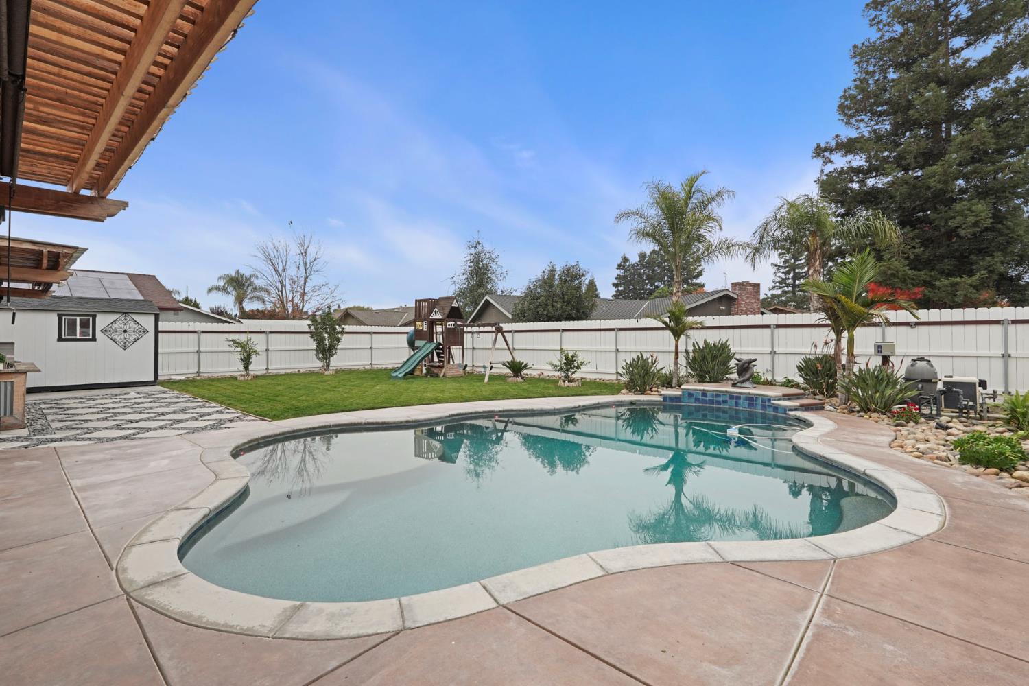 1754 Carignane Way, Escalon, CA 95320