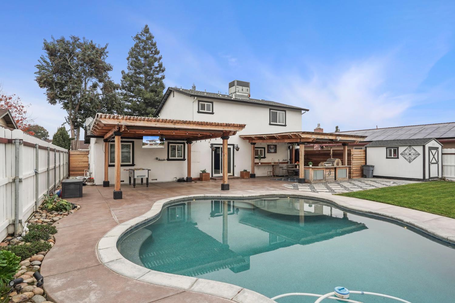 1754 Carignane Way, Escalon, CA 95320