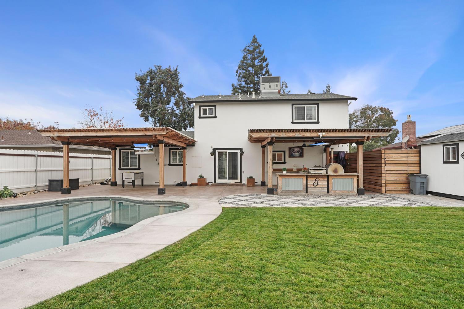 1754 Carignane Way, Escalon, CA 95320