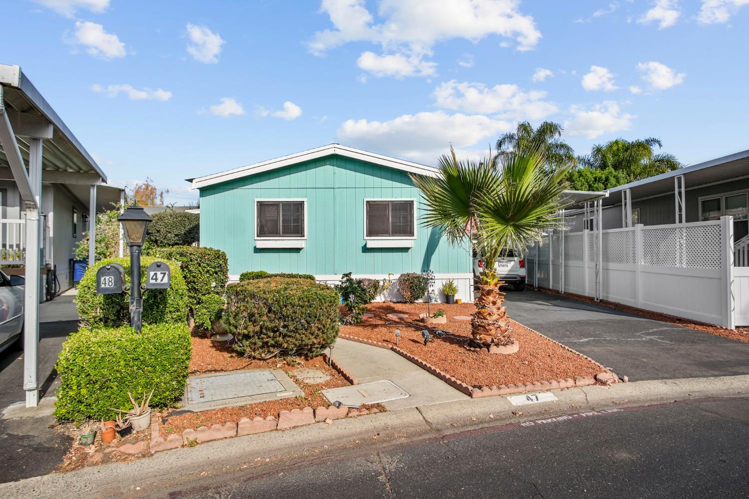 47 Clipper Ln, Modesto, CA 95356