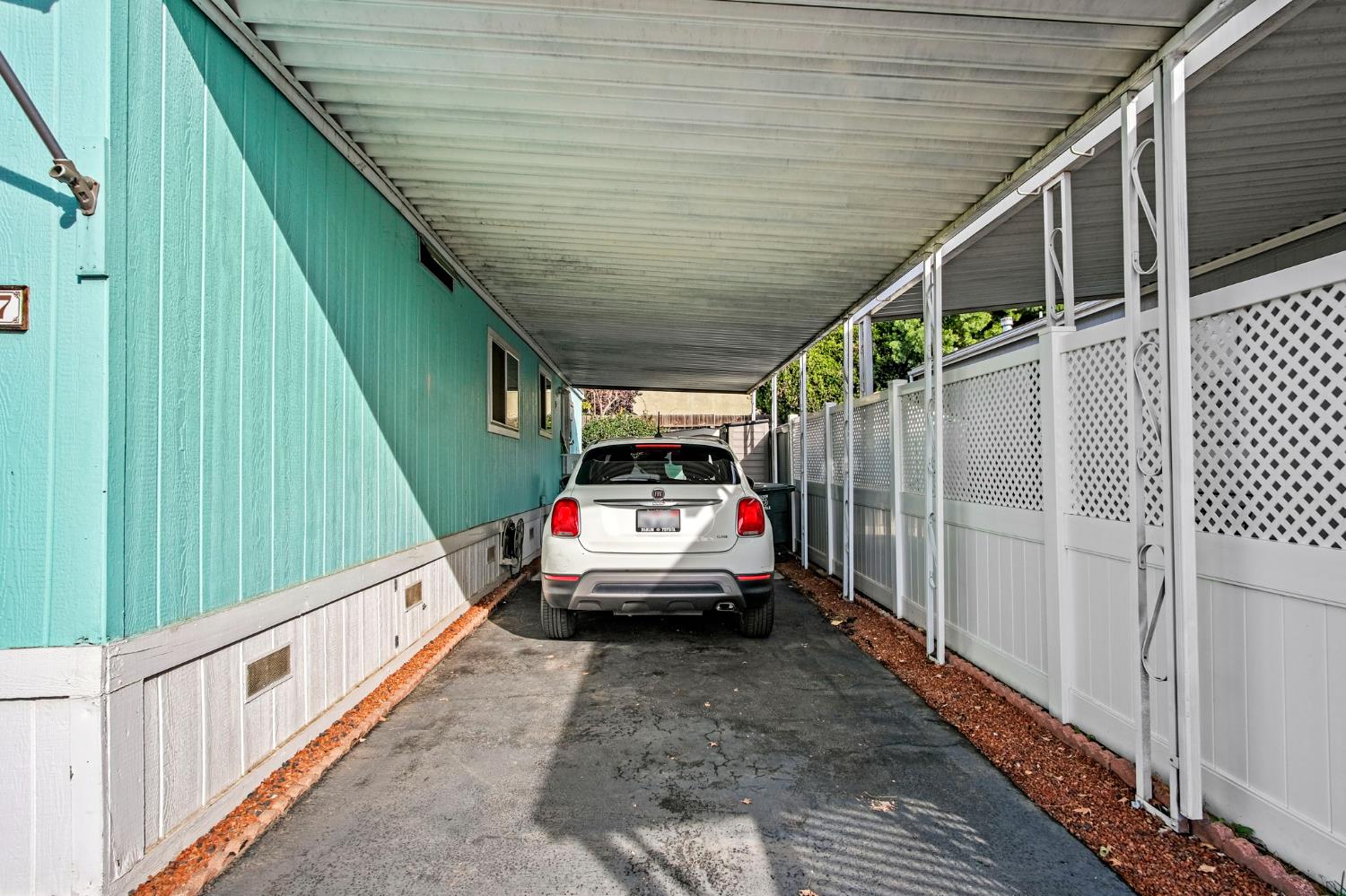 47 Clipper Ln, Modesto, CA 95356