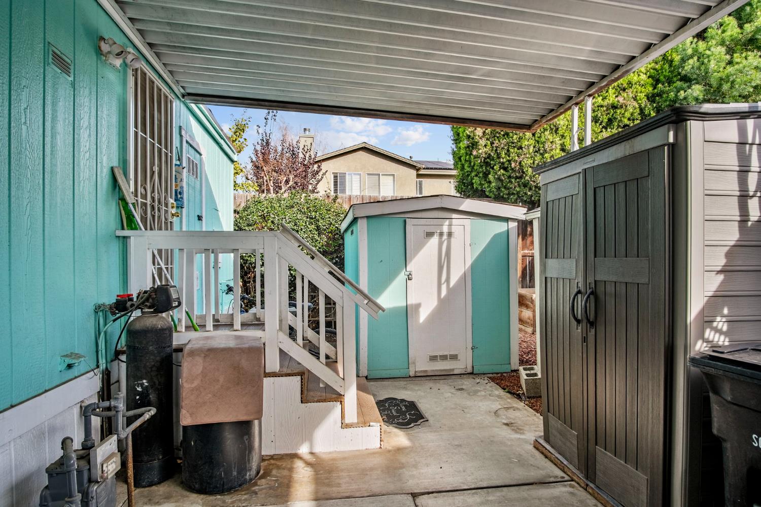 47 Clipper Ln, Modesto, CA 95356