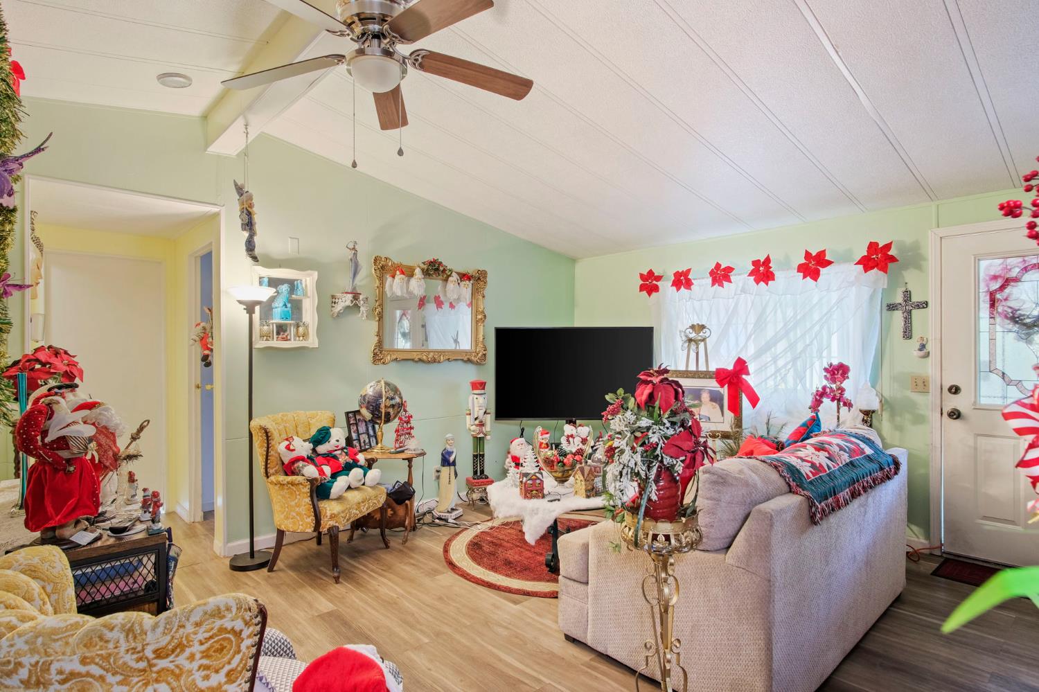 47 Clipper Ln, Modesto, CA 95356