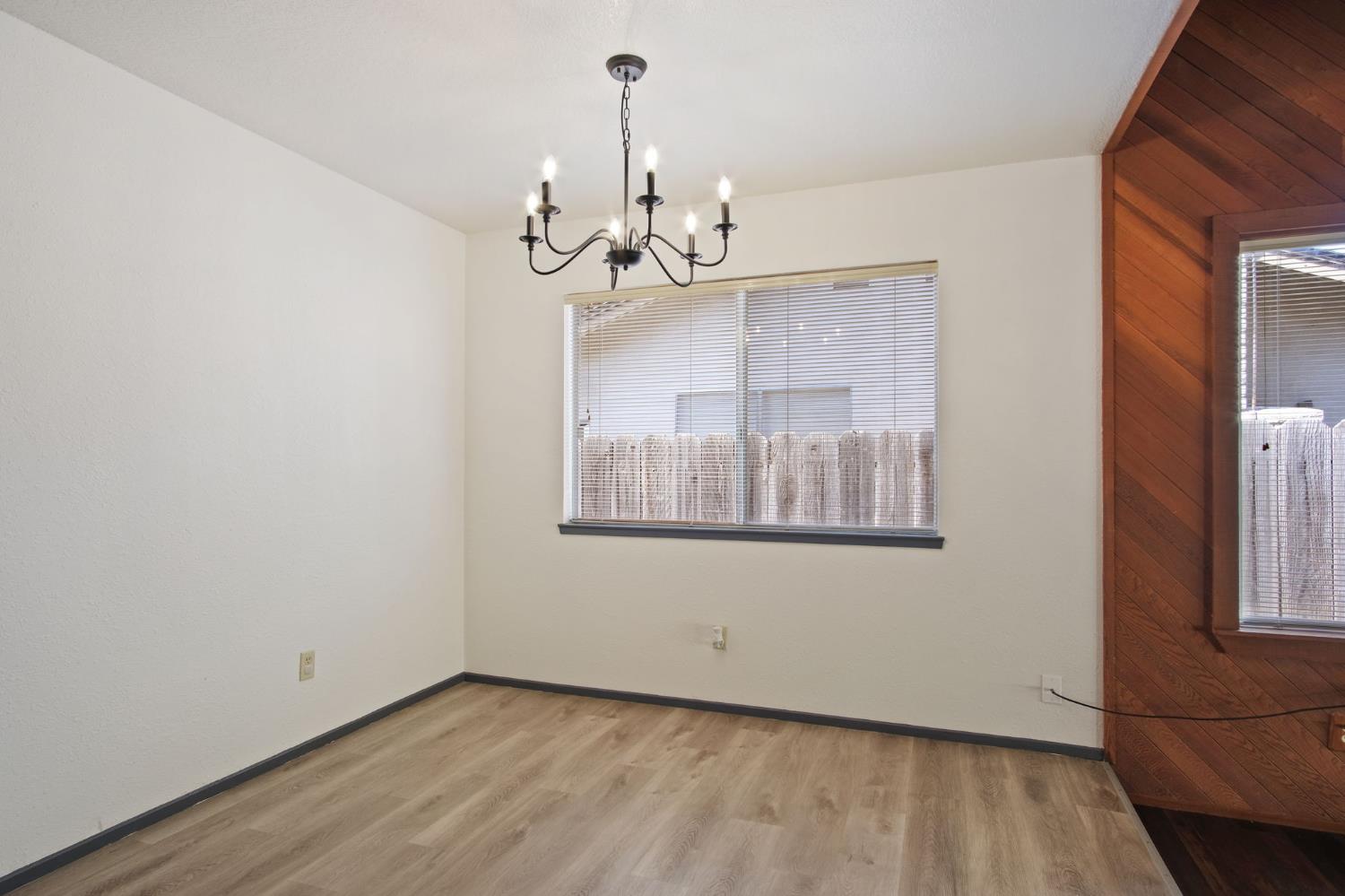 3425 Woodbine Dr, Modesto, CA 95355