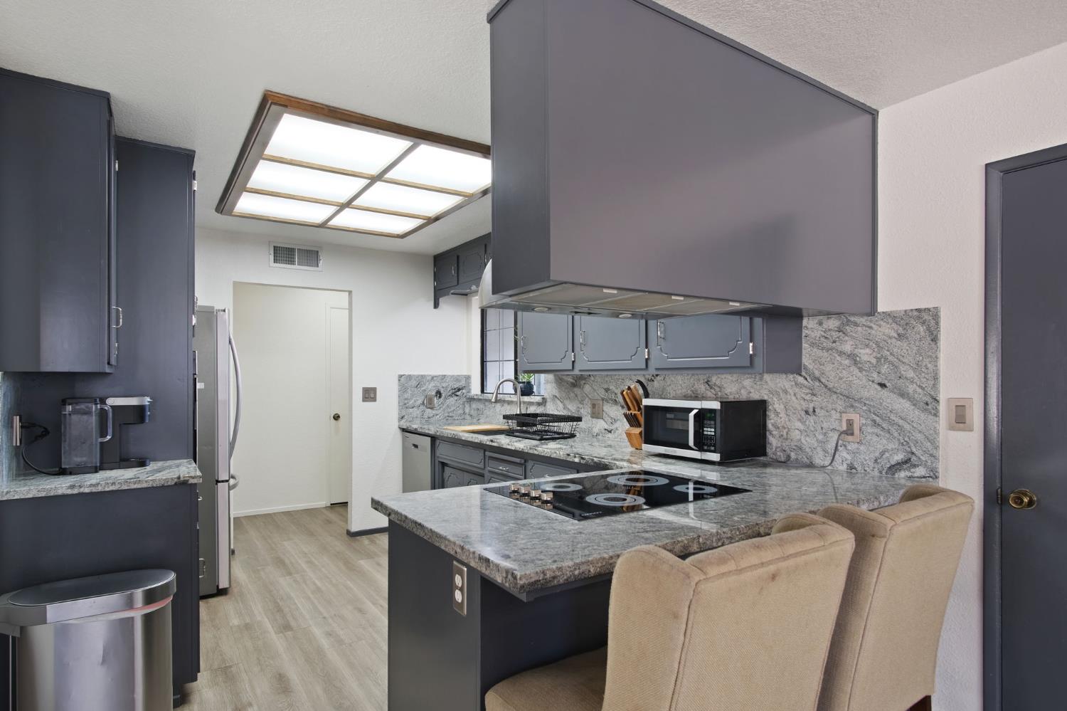 3425 Woodbine Dr, Modesto, CA 95355