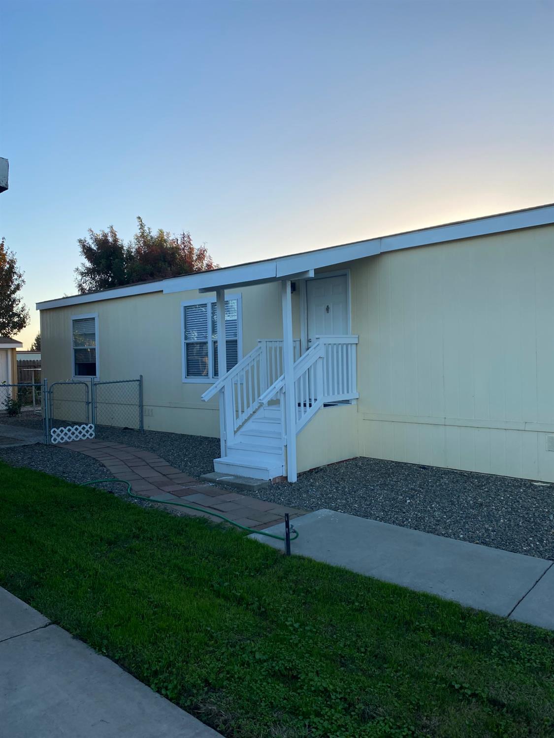 5901 Newbrook Cir #28, Riverbank, CA 95367