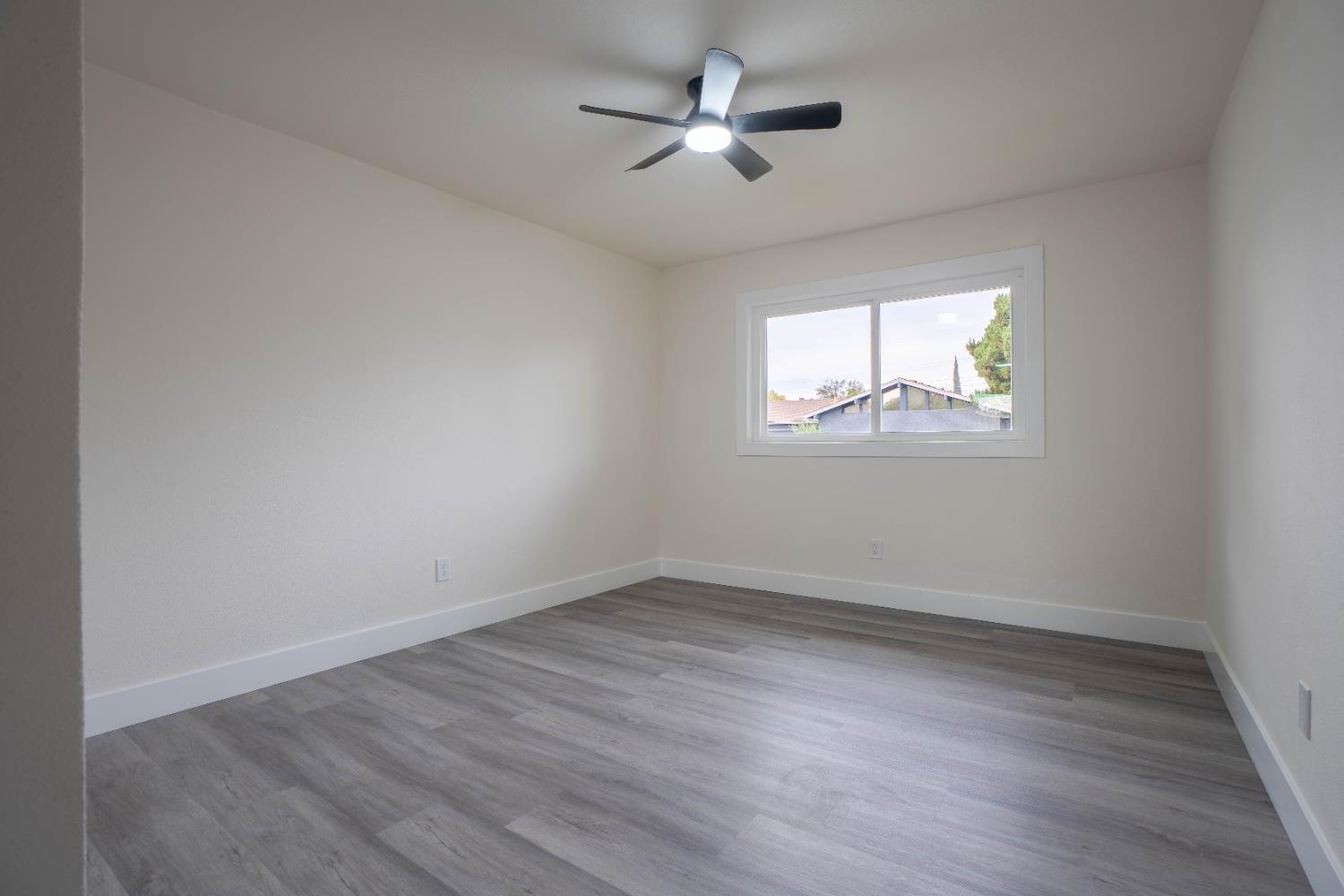 1418 Cypress Ave, Modesto, CA 95350