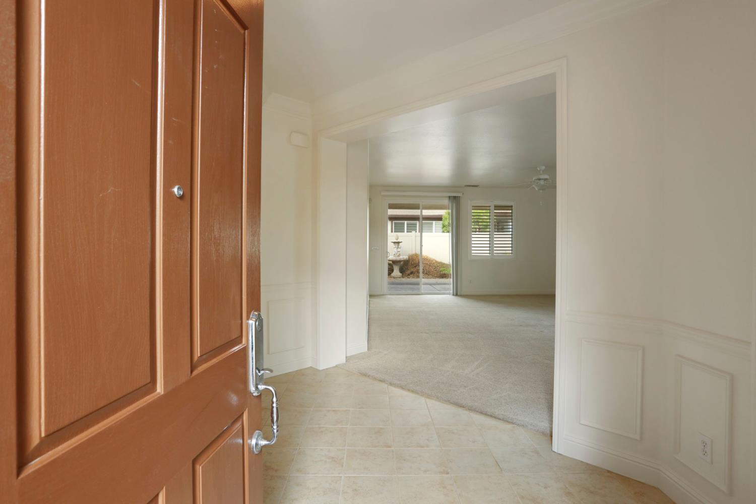 1709 Fox Trot Way, Manteca, CA 95336