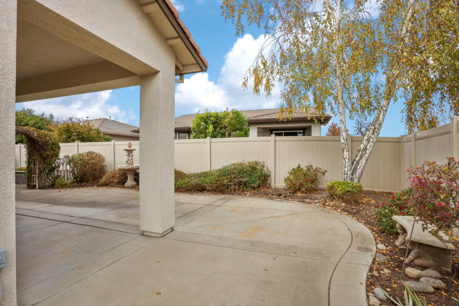 1709 Fox Trot Way, Manteca, CA 95336