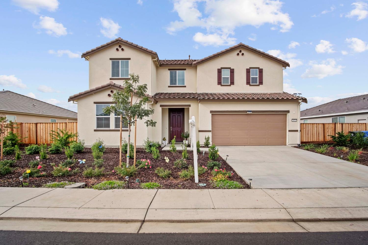 471 Villa Ticino Dr, Manteca, CA 95337