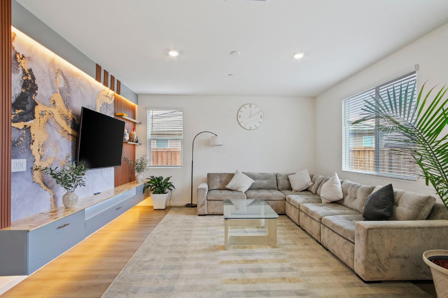 471 Villa Ticino Dr, Manteca, CA 95337