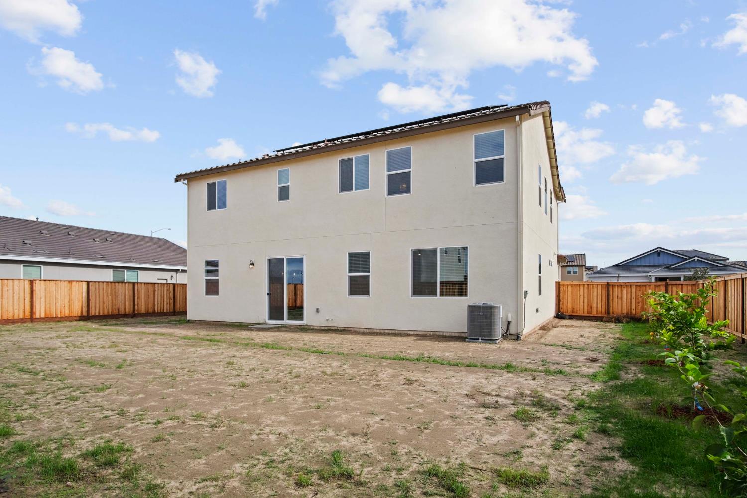 471 Villa Ticino Dr, Manteca, CA 95337