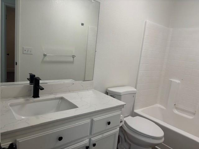 2227 Laguna Way, Los Banos, CA 93635