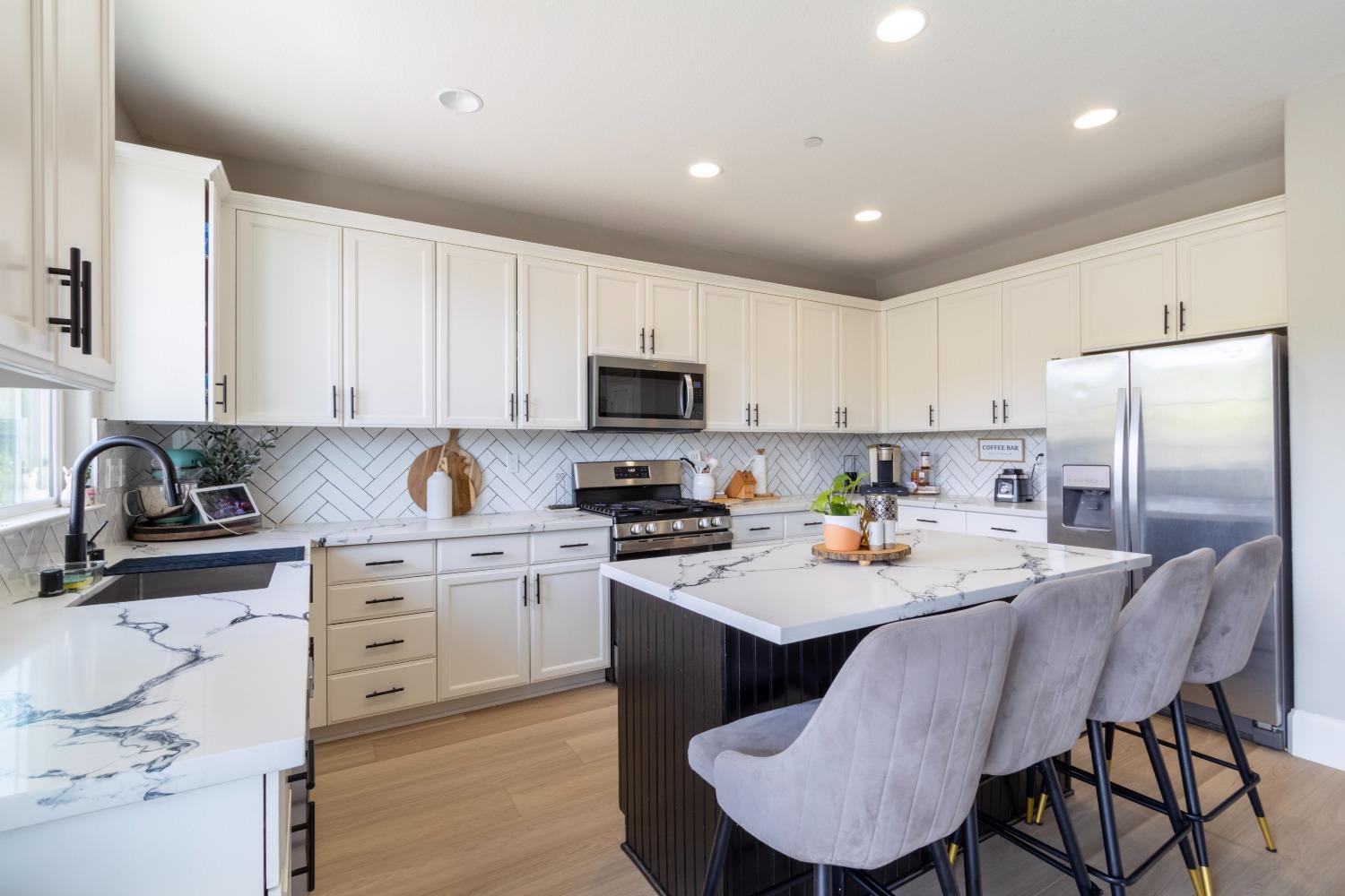 9419 Vintner Cir, Patterson, CA 95363