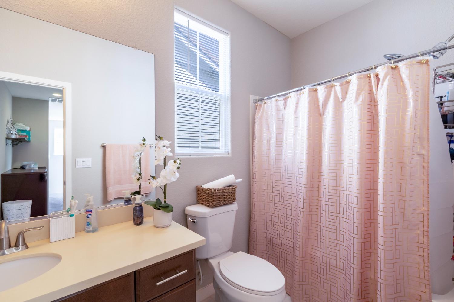 9419 Vintner Cir, Patterson, CA 95363