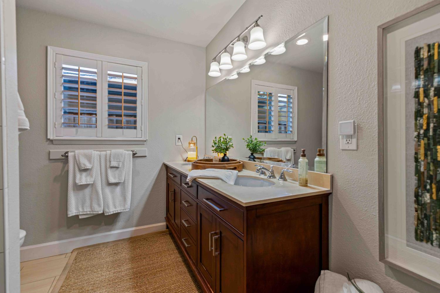 545 N Daubenberger Rd, Turlock, CA 95380