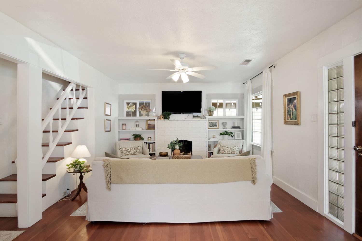 525 Semple St, Modesto, CA 95354