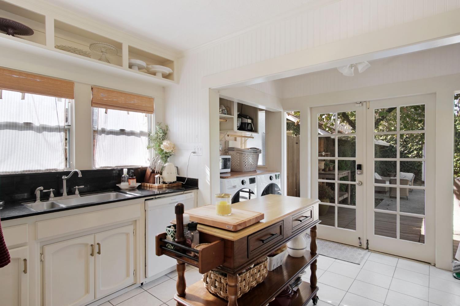 525 Semple St, Modesto, CA 95354