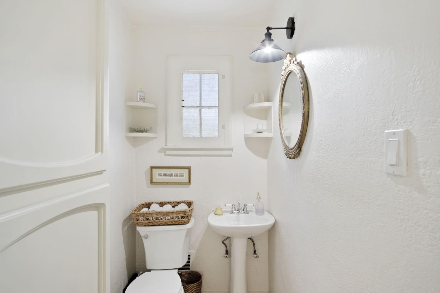 525 Semple St, Modesto, CA 95354